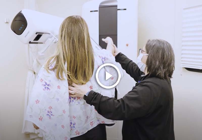 mammogram-patient-tech