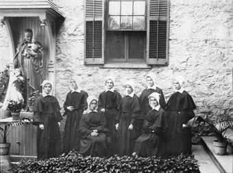 1st_Sisters_St_Vincents_historic-BW